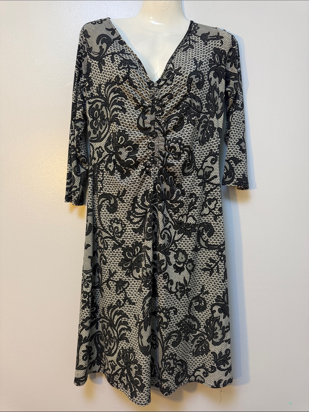 London Times Black and Cream Floral V-Neck Dress